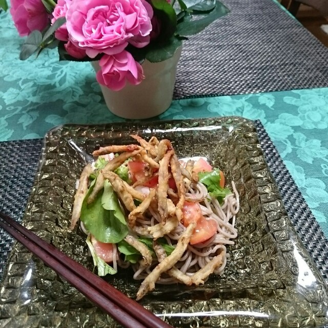 おうちランチ 蕎麦サラダ