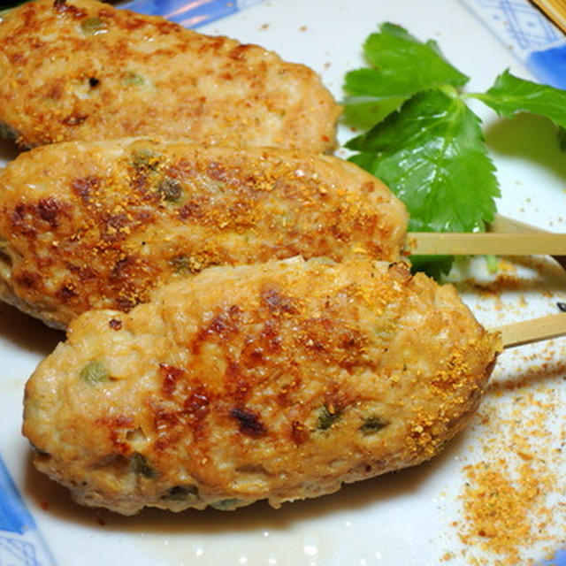 ビールのお供に、低カロリー高たんぱく質の鶏胸肉のつくね～☆