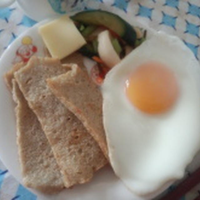 息子の朝ごはん