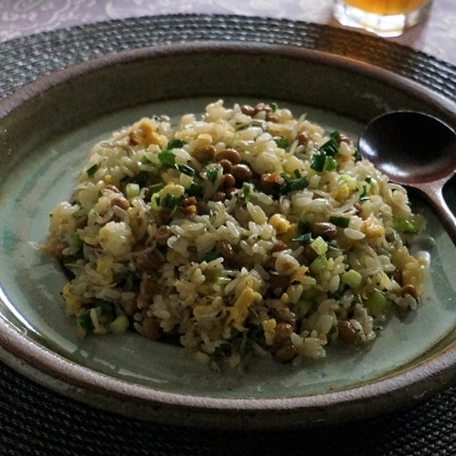 ガーリック醤油の納豆じゃこチャーハン