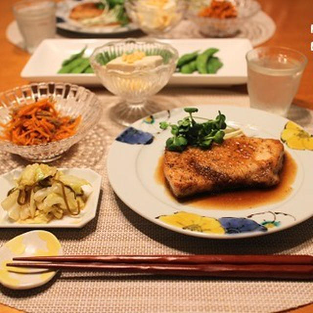 『メカジキの照り焼き』の献立。
