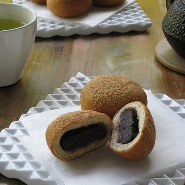 黒ごまあん入り 黒豆きなこドーナツ