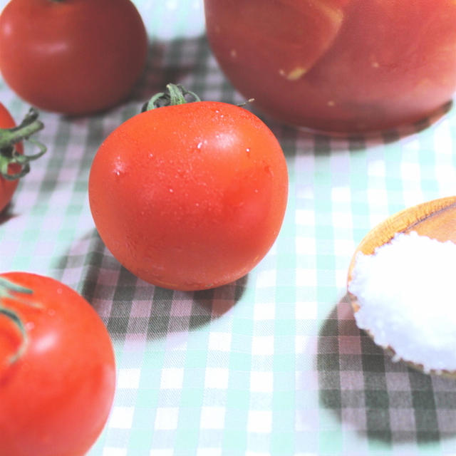 塩トマト（トマトの塩漬け調味料）の作り方　材料はトマトと塩だけ！　２週間で熟成！