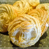 クリームチーズとアンズのダックワーズ♪