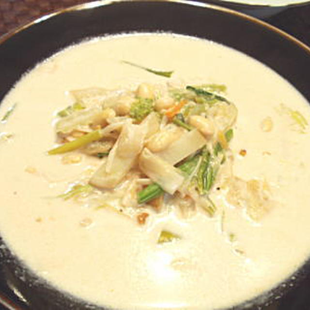 白菜と長ねぎの具沢山ミルクスープ（レシピ）