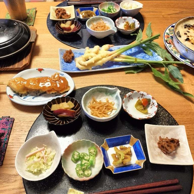 なすときのこのグラタン、じゃがいもと元ハンバーグのチーズ焼、味噌ポテト、生姜、小鉢7品で晩酌