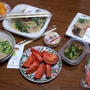 賑やかに夕食