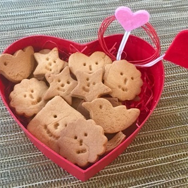 バター不使用。子供が作るシンプルクッキー