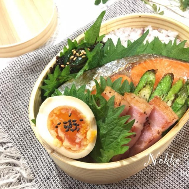 パパの✳︎焼き鮭のっけ弁当♡