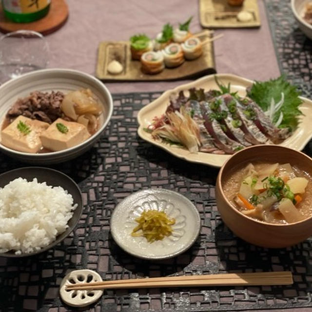 鰹のたたきと肉豆腐定食の夜ごはんと、ローソンの「生カスタードシュークリーム」