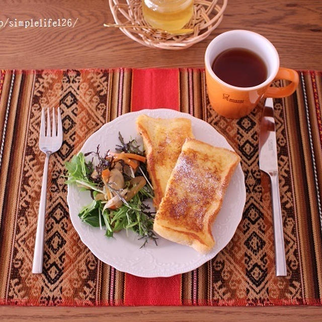 今朝の朝ごはん☆のんびり日曜、ｵｻﾚなﾏｯﾄで豆乳ﾌﾚﾝﾁﾄｰｽﾄ