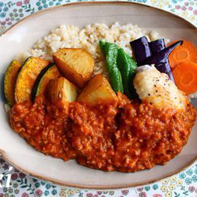 ゴロゴロ素揚げ野菜のスパイシーカレー