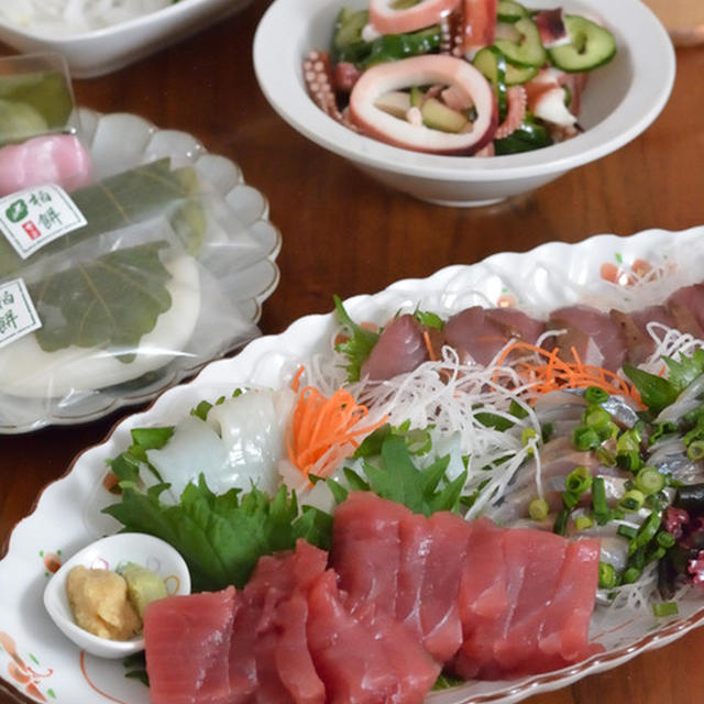 こどもの日の晩ごはん。（ほぼ刺身の手巻き寿司）