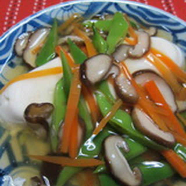 「豆腐の３色野菜の彩り和風あんかけ」