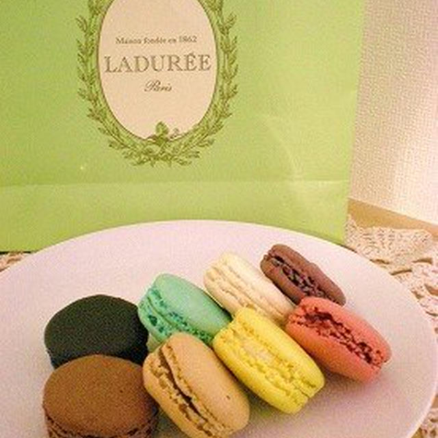 Laduree ラデュレ のマカロン Jr名古屋高島屋店 By Miinaさん レシピブログ 料理ブログのレシピ満載