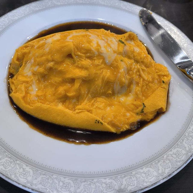 KIMOTOのデミグラスチーズオムライス