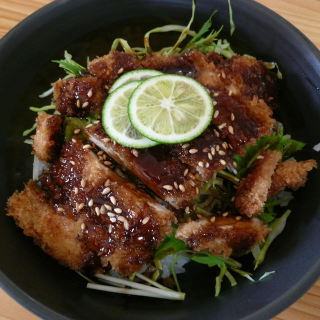 すだちマヨ☆ソースチキンカツ丼