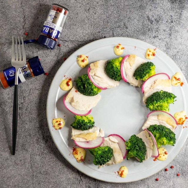 レンチン！【蒸し鶏とブロッコリーの粒マスマヨサラダ】