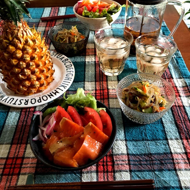 柚子胡椒効かせた、漬けサーモン丼