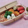 鮭フレークとチキンナゲットで春弁当【わっぱ弁当】   #平日お昼ご飯はお弁当or外食