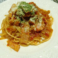 ベーコンと新玉のトマトソーススパゲティーとしめ鯖サラダ＾０＾