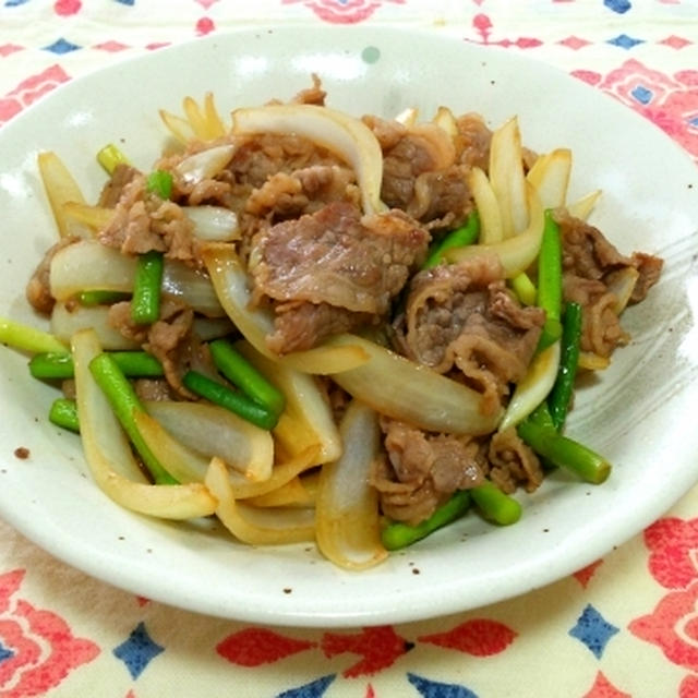 牛肉とニンニクの芽の炒めもの