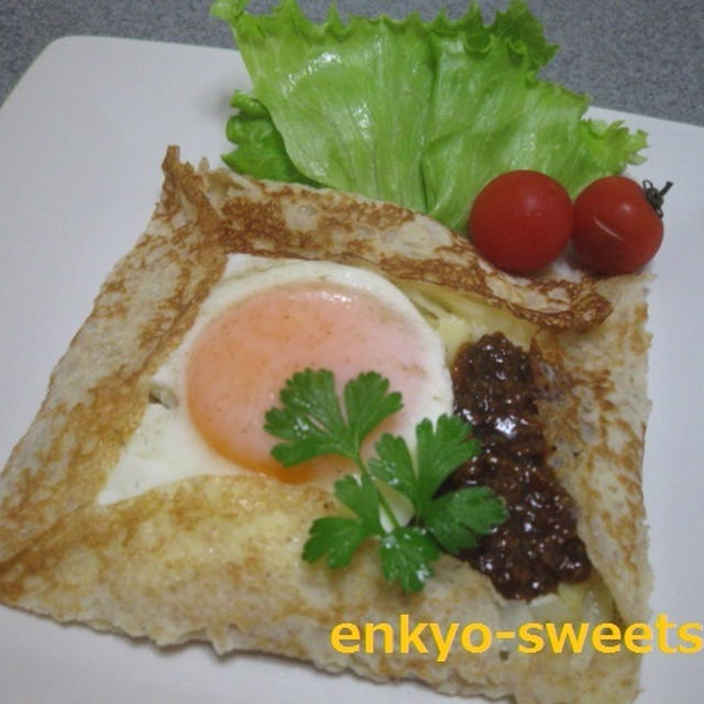 ブランチ☆うまみ肉味噌全粒粉ガレット