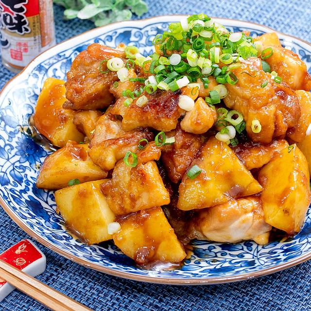 生姜でポカポカ✨鶏肉とじゃがいもの生姜照り焼き