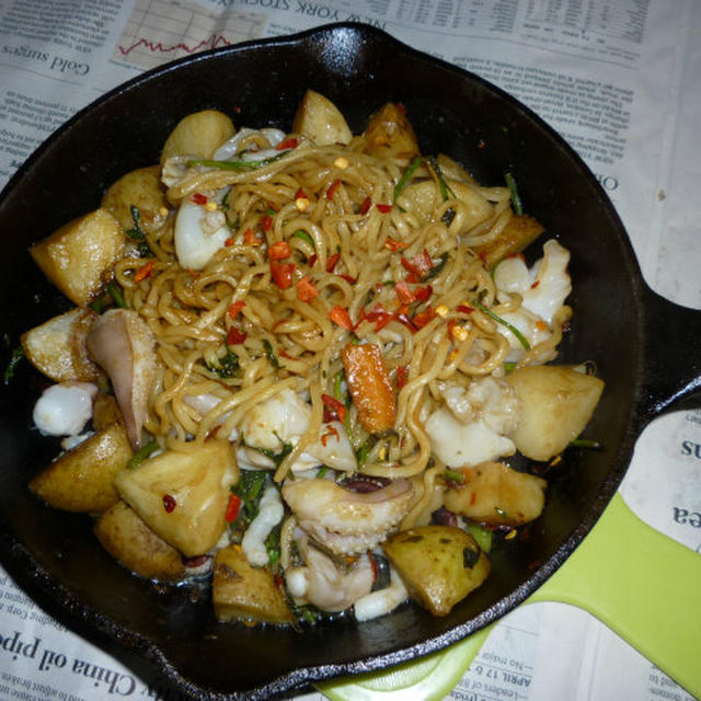 具沢山のポテト焼きそば