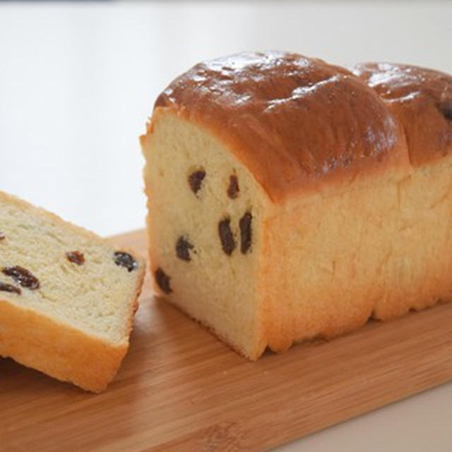 【レシピ】100均パウンド型で♪レンジ発酵のお手軽レーズン食パン。
