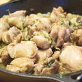 食卓でよく食べる組み合わせ紹介。鶏のネギ塩ごま油ソテー、豆腐サラダ、三つ葉の味噌汁