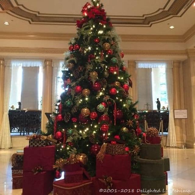 リーガロイヤルホテル東京のクリスマスツリーとリース
