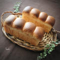 レーズン酵母湯種山食パンと懐かしのロールチキン