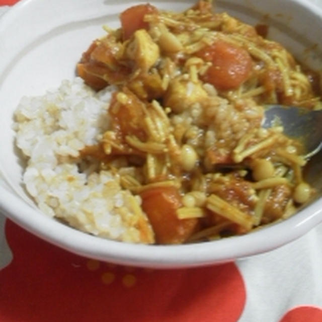 トマトとえのきとお麩のカレー