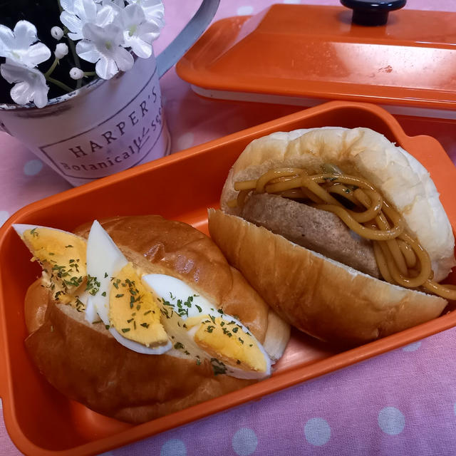 玉子サンド＆焼きそばサンド〖パン弁当〗