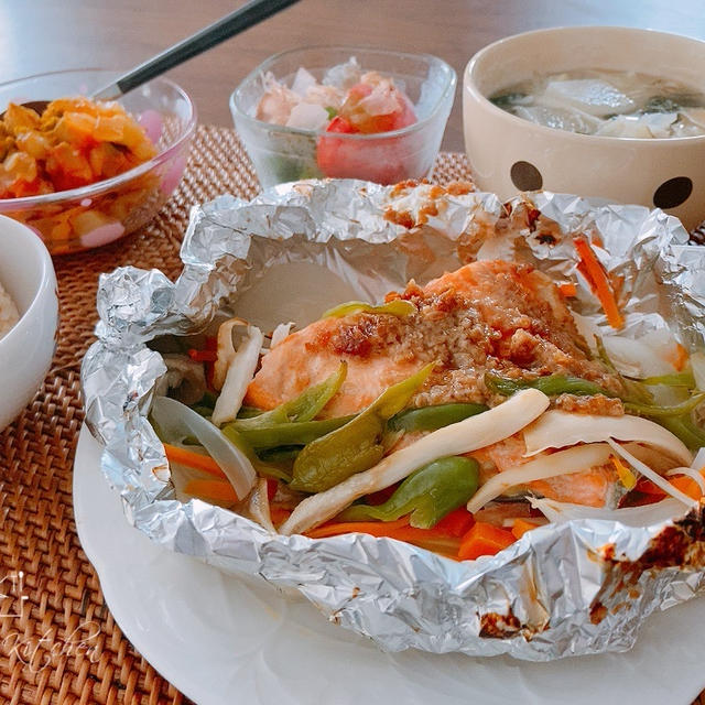 たっぷり野菜と鮭の醤油麹バター蒸し焼き♡あの日から１２年