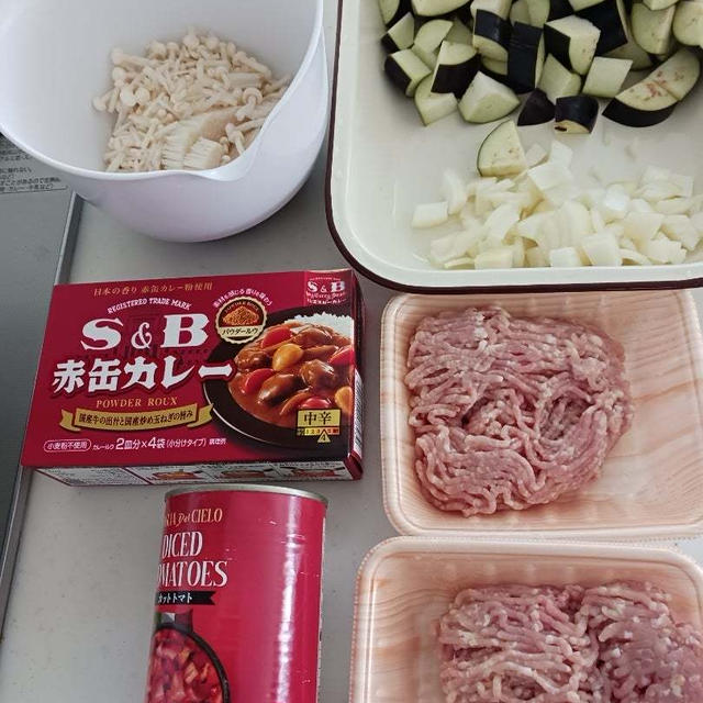 初めて無水カレーを作る✨