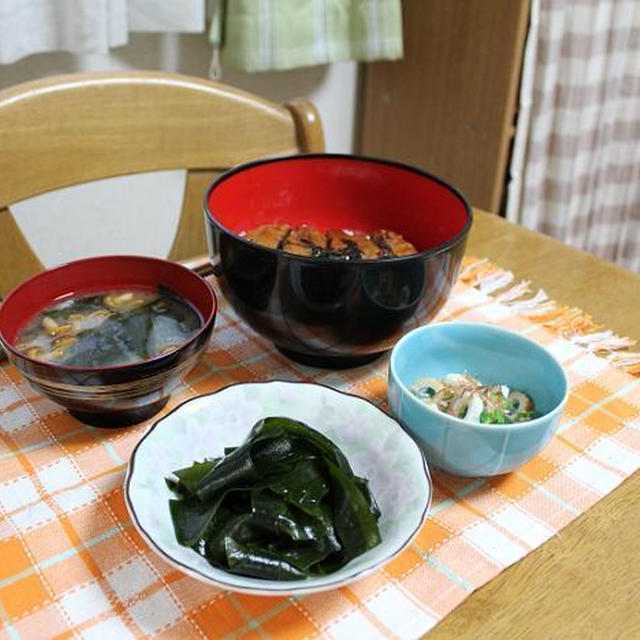 さんまの蒲焼きとろろ丼でうちごはん（レシピ付）