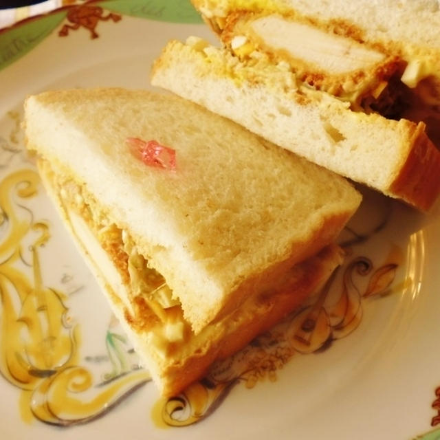 チキンカツサンドとチキンカツドック