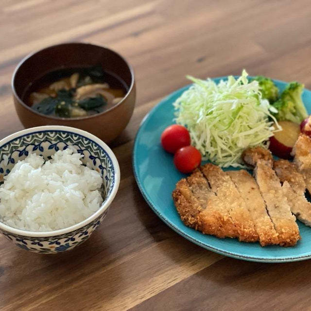 トンカツには何でキャベツなん？