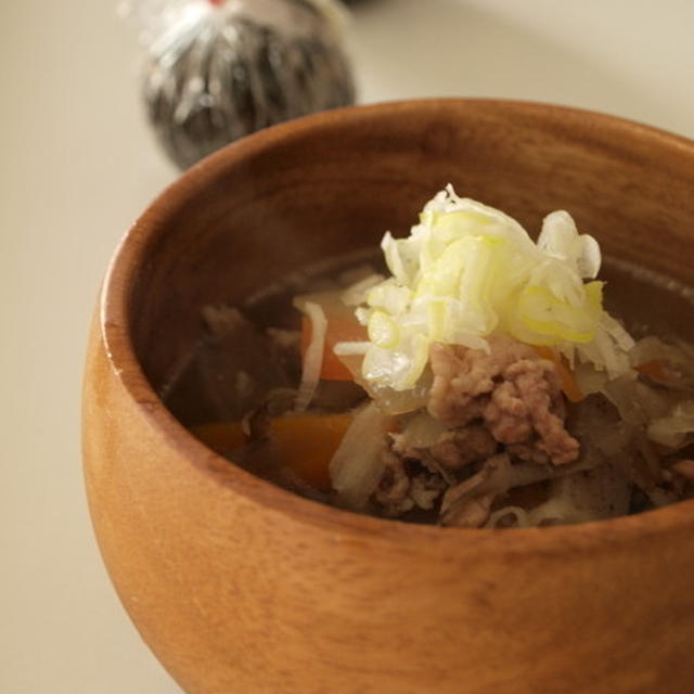 ほっこり。冷蔵庫掃除は定番豚汁。