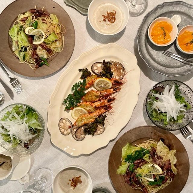 ホタルイカのパスタと、海老の香草パン粉焼きの夜ごはんと、真四角ぼくちんとわかのペロリ✨