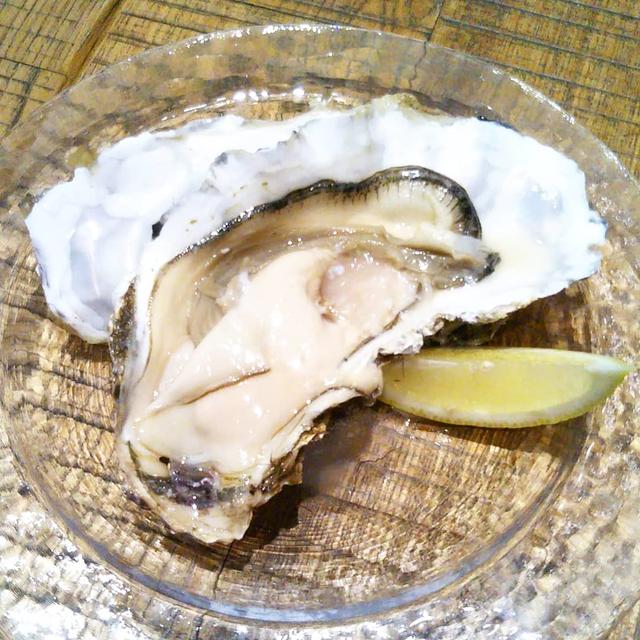 贅沢な夜☆生牡蠣とウニと牛肉とクラフトビールと〜ブラッスリー セント・ベルナルデュス 神田店