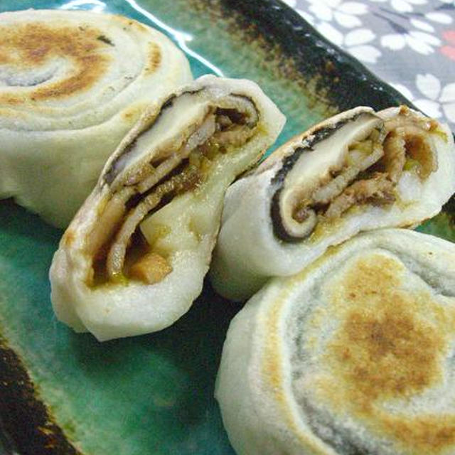 お餅で簡単　コク旨しいたけお焼き風