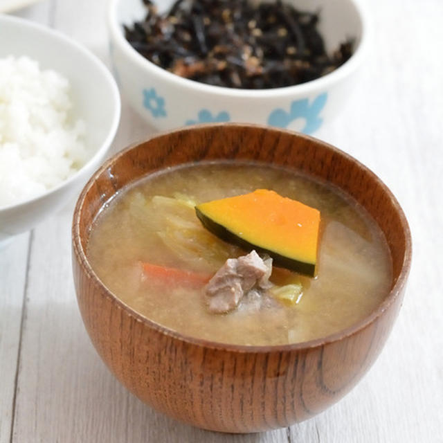 寒い日は豚汁！の晩ごはん。