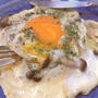 フライパンで蒸し焼き☆　新玉ねぎときのこの油揚げガレット