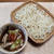 肉汁ざるうどんで昼ごはん