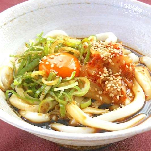 簡単アレンジで楽しむご当地麺！チョイ足しで辛くて旨いっ！！！キムチ伊勢うどん。