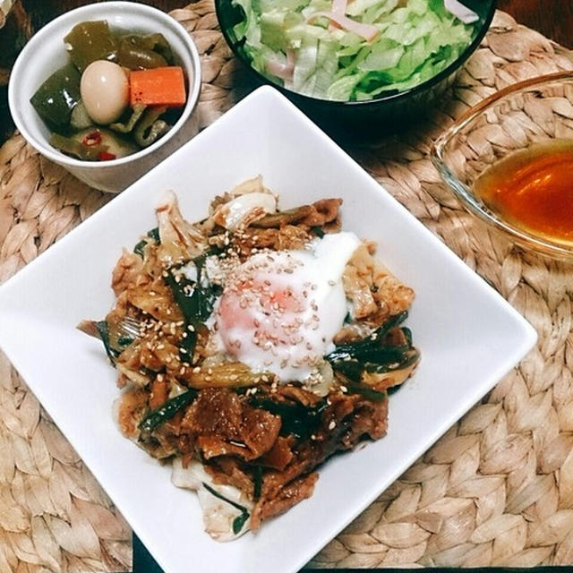 《いつかのご飯》回鍋肉丼、他色々。と、話題のレシピに入りました！と、本日のわんこ。