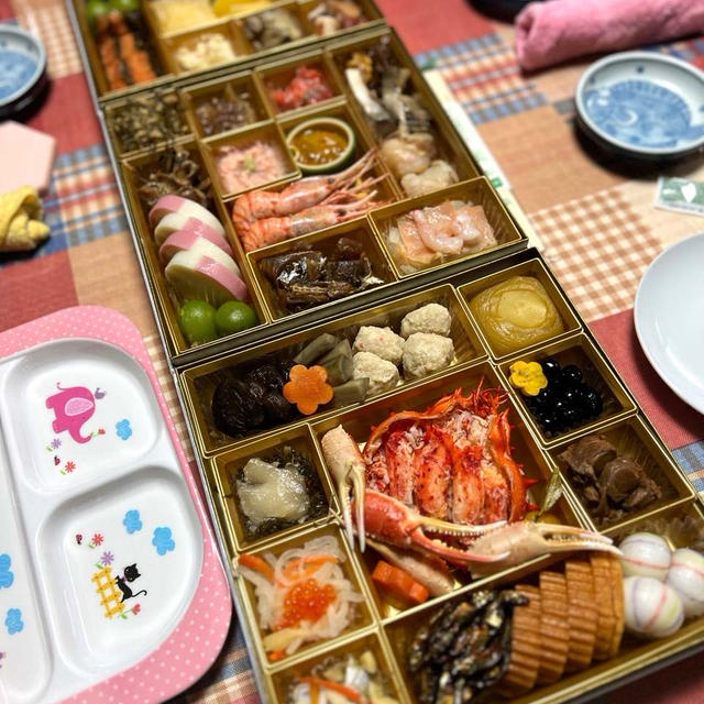 大晦日におせち料理 食べ過ぎてます